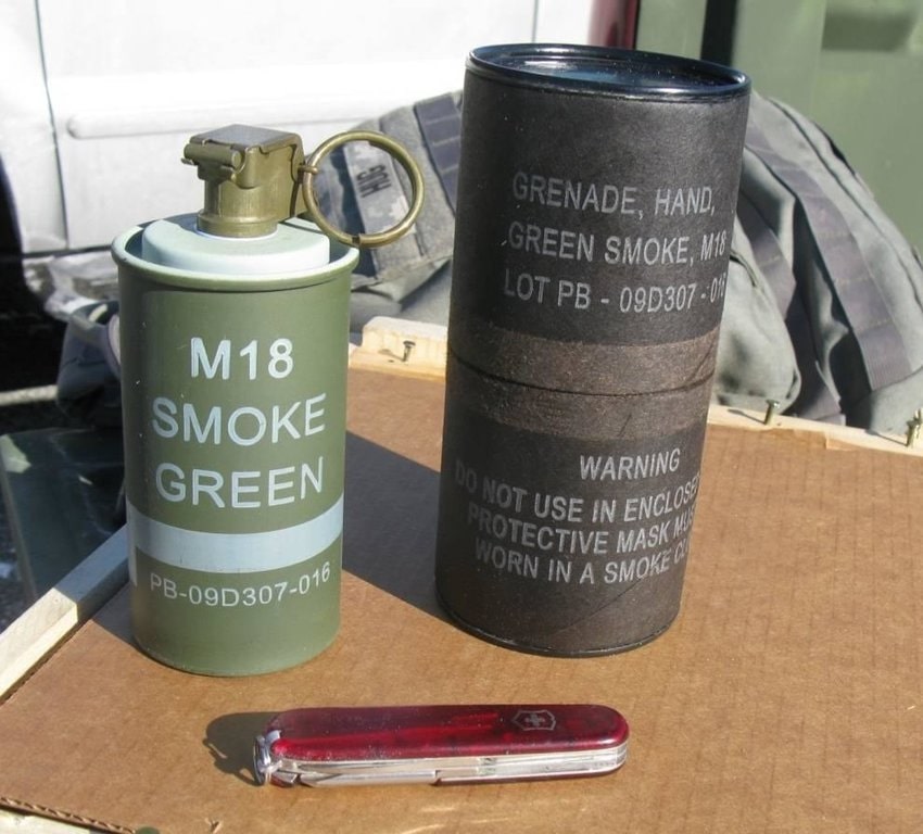 M18 Smoke Red